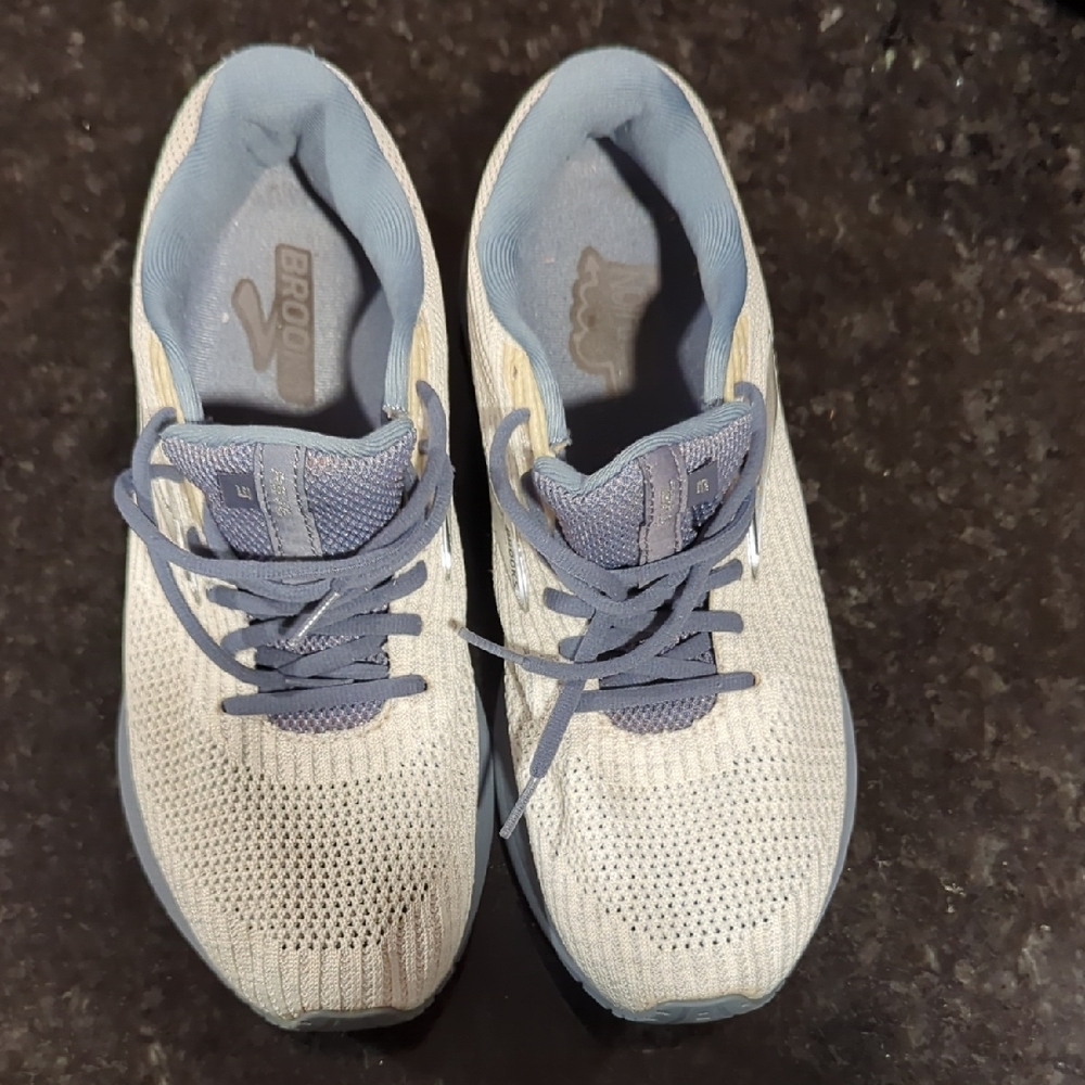 Brooks Men's  Gray Running Shoes